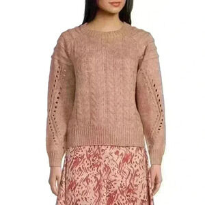 En Saison
Gemma Cable Knit Crew Neck Long Sleeve
Sweater Size Small NWT
